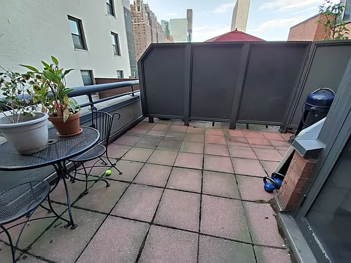 415 E 37th St #5K Photo 1