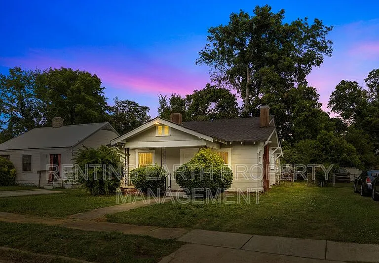 4813 Court S — Photo 1