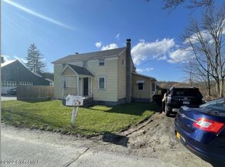 9 Content Farm Rd, Cambridge, NY 12816