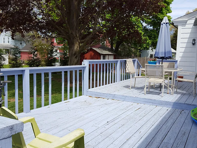 2381 Cranston St — Photo 17