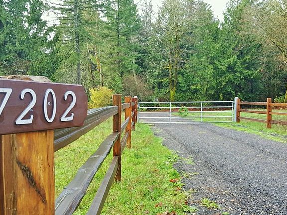 3rd image of 7202 Key Peninsula Hwy NW