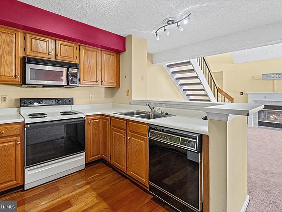 2nd image of 2504 Airy Hill Cir #1-D