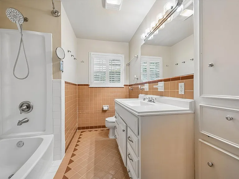 5305 Judalon Ln — Photo 8