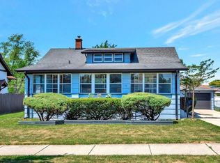 28 W Greenfield Ave, Lombard, IL