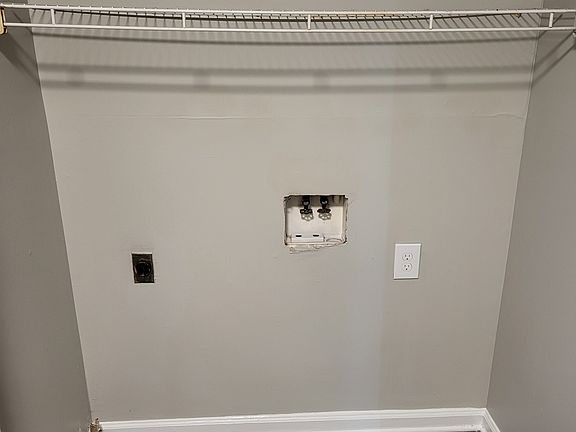 3rd image of 188 S Killarney Ln #6
