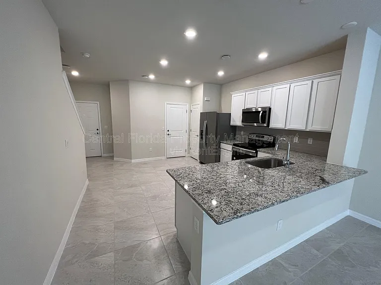 4517 Sparkling Shell Ave — Photo 9