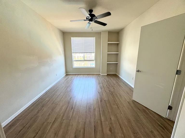 88 E 6th St #309 — Photo 10