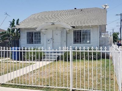 815 W 74th St, Los Angeles, CA, 90044