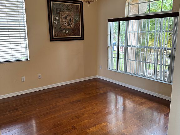 3rd image of 2543 Butterfly Landing Dr