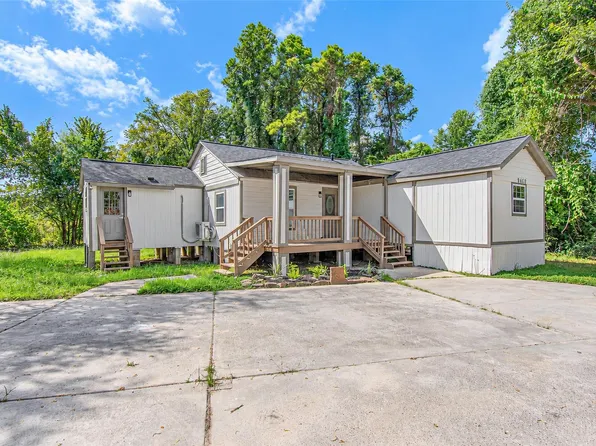 9690 Simmons Dr, Conroe, TX 77385