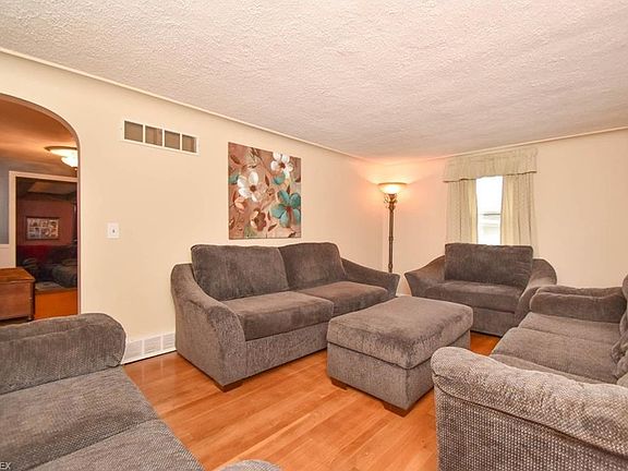 2nd image of 407 Glendola Ave