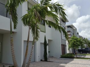 4448 NW 9th St, Fort Lauderdale, FL 33317