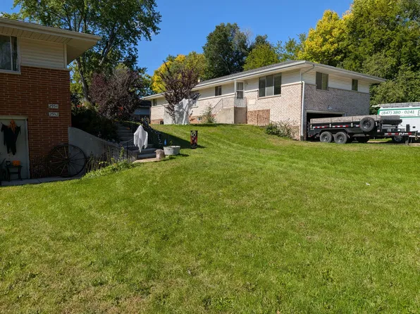 2936 Sunnyside Dr, Rockford, IL 61114