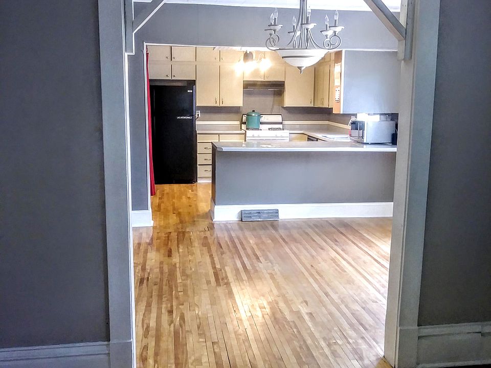 1st image of 801 11th Ave S