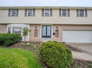 198 Surrey Run, Buffalo, NY 14221