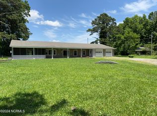 107 Soundview Dr, Hertford, NC 27944