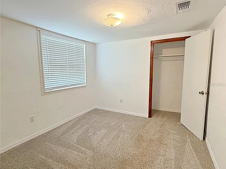 2400 Shannon Rd — Photo 5