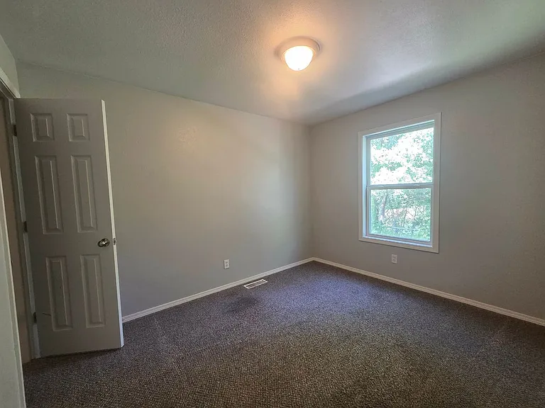 906 Whitetail Ct — Photo 18