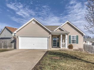 5 Eagles Bluff Ct, Winfield, MO 63389