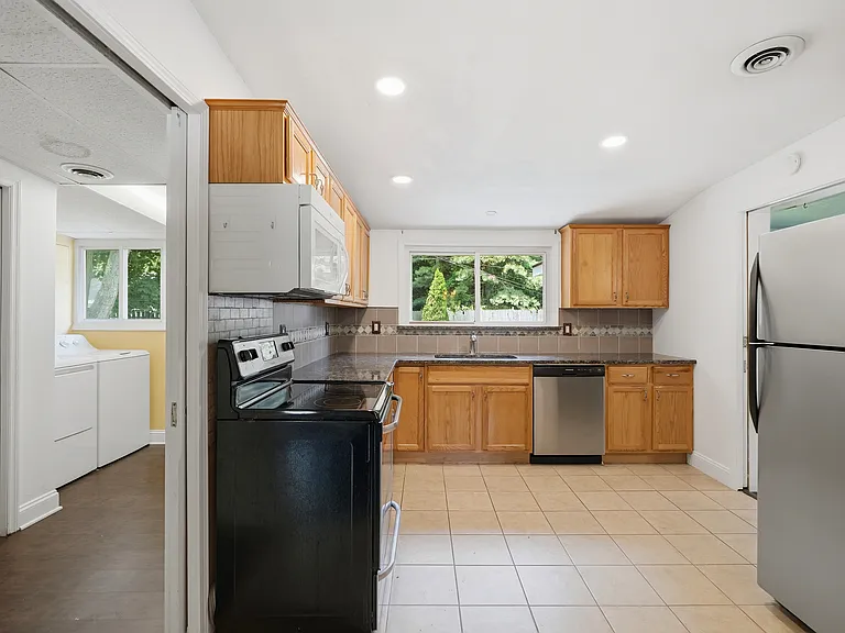 3130 Greenlawn Ave — Photo 11