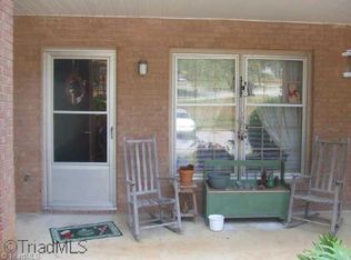 1107 Robin Hood Rd APT C, High Pt, NC 27262