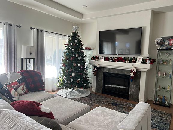 Living room, decorated for the holidays!