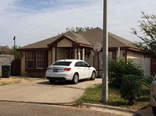 1401 Bonaparte Ln, Laredo, TX 78046