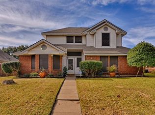 4133 Briar Hill Dr, Grand Prairie, TX 75052