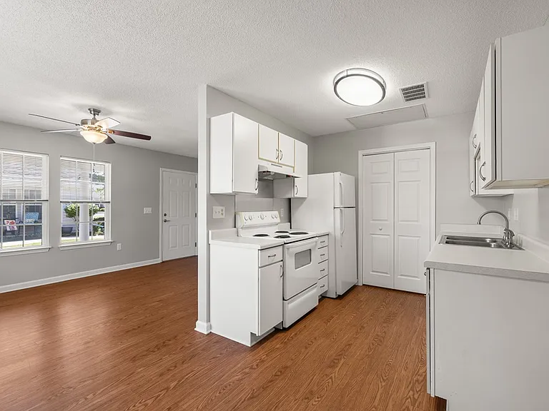Kings Mill Apartments — Photo 2