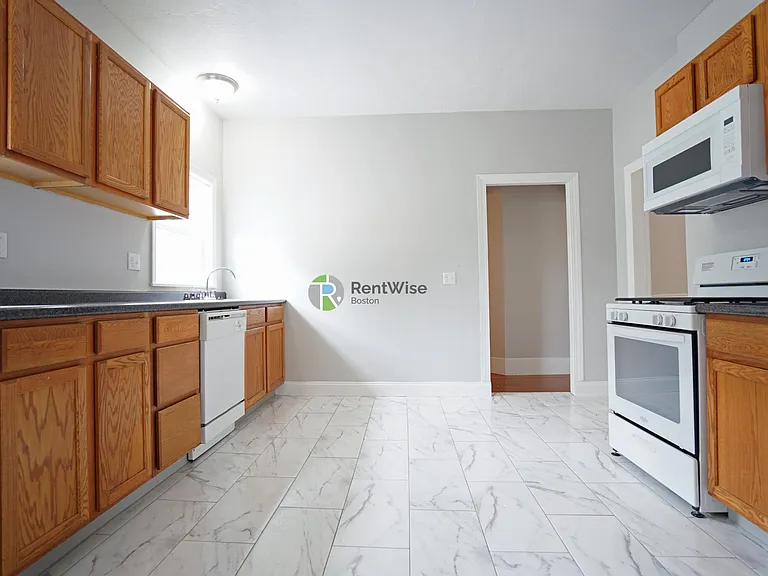 104 Murdock St #2 — Photo 9