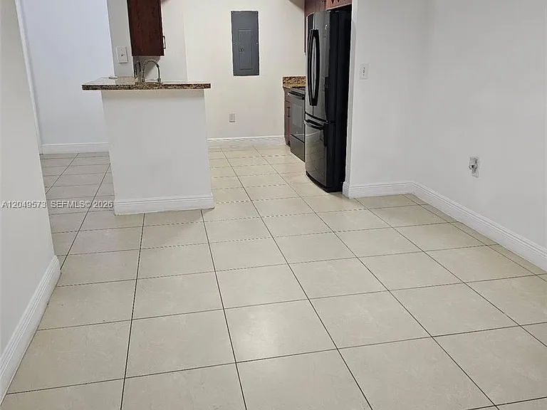 215 SW 117th Ter #14104 — Photo 2