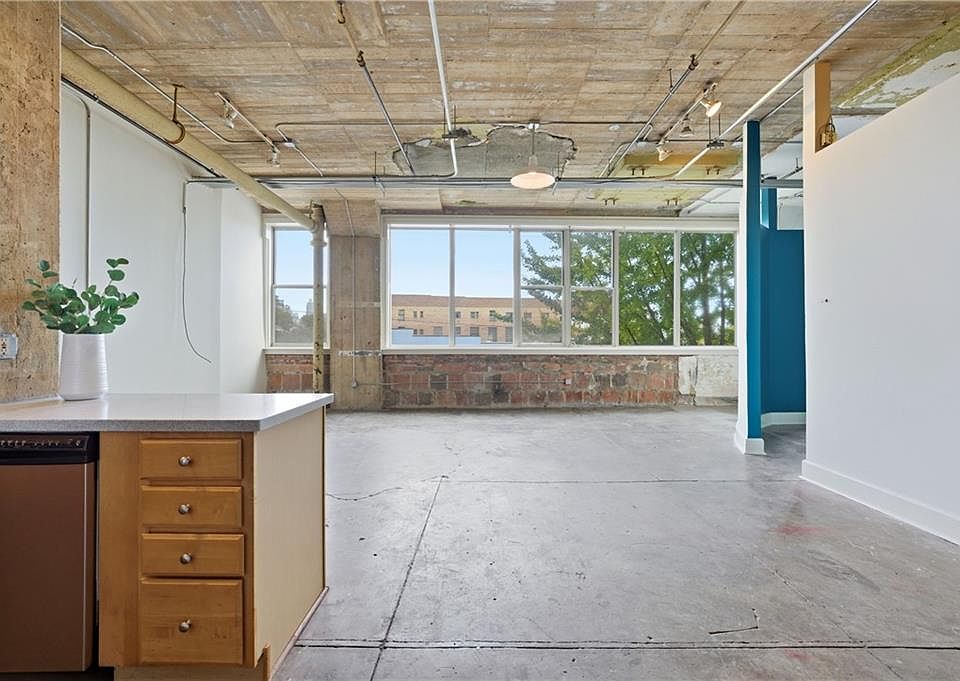 1st image of 505 Whitehall St SW APT 203