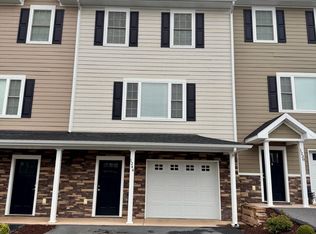 1244 Harvest Ct, Harrisonburg, VA 22801
