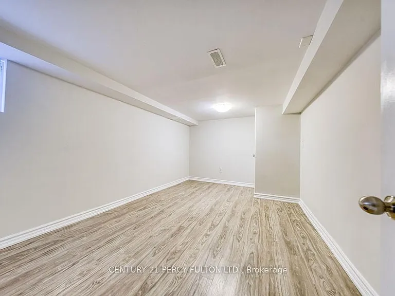 871 Liverpool Rd #LOWER — Photo 12