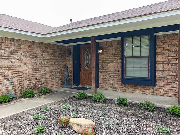 4th image of 26 Country Ln