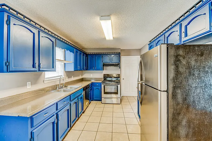 1917 Pebble Lake Cir — Photo 6