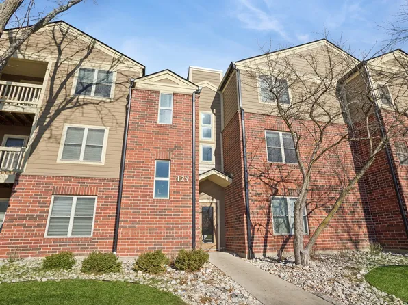 129 Glengarry Dr APT 211, Bloomingdale, IL 60108