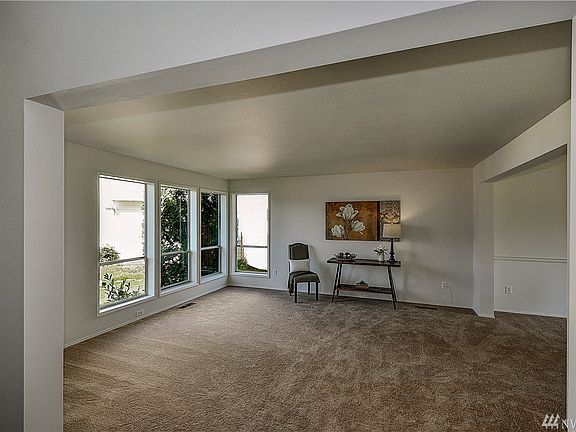 4th image of 10021 SE 247th Pl