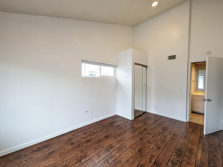 4058 Mahaila Ave #F — Photo 28
