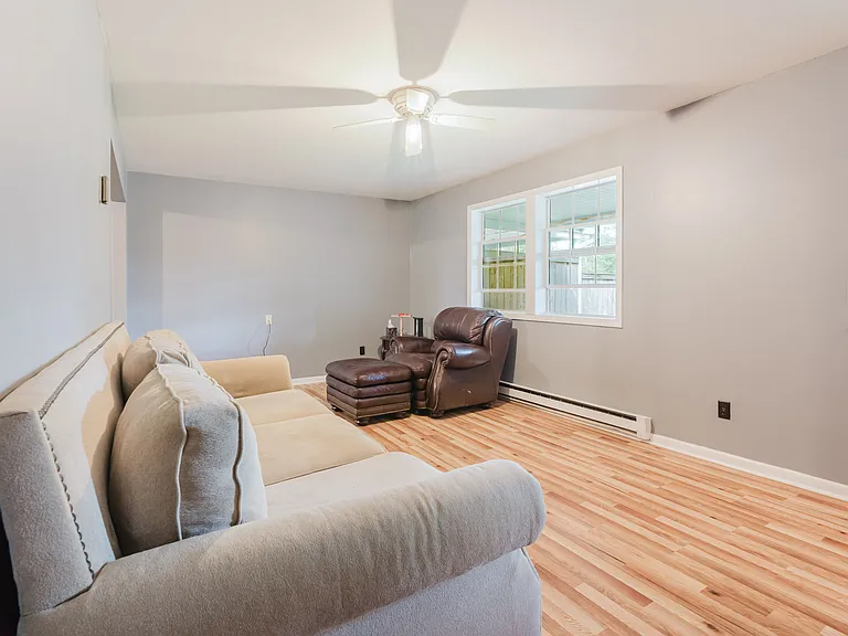 910 Holcomb St #912HOLCOMB — Photo 7