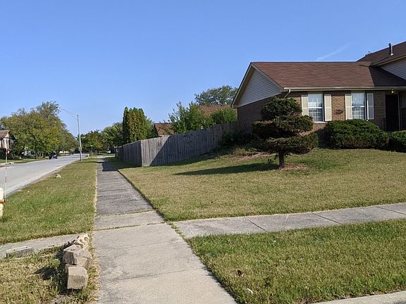 4th image of 4014 192nd St