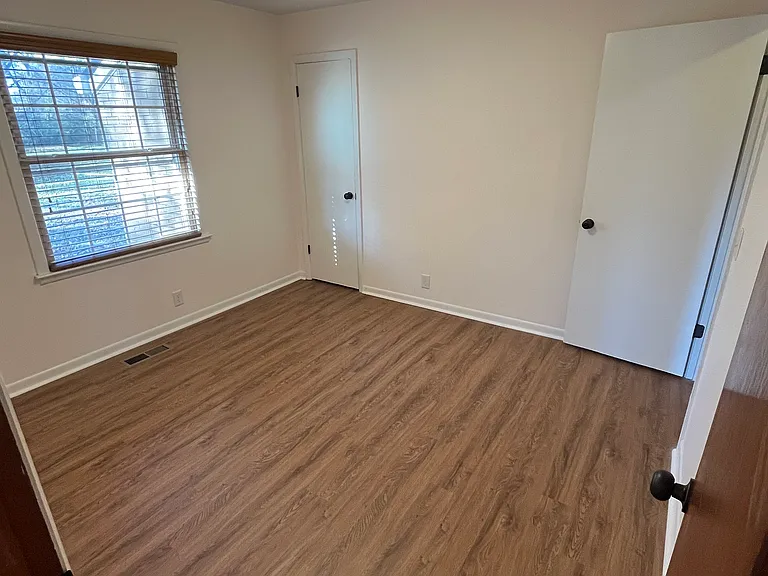 344 Foxglove Dr — Photo 5