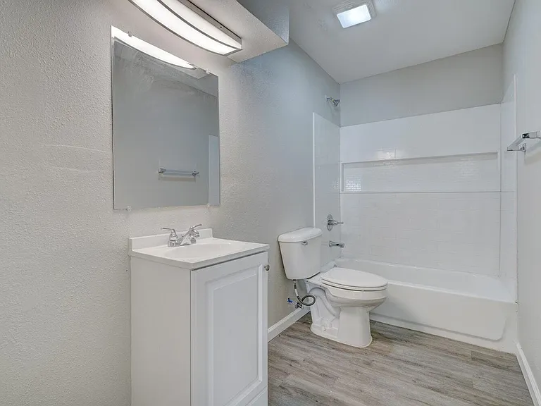 The Vue at Garden Square — Photo 14
