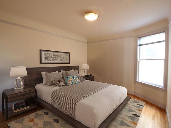 2nd image of 3155 Broderick St APT 307