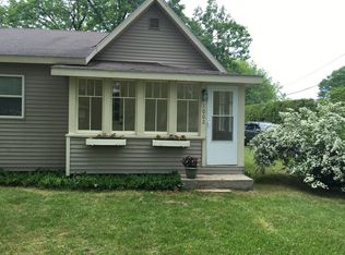 1002 Barlow St, Traverse City, MI 49686