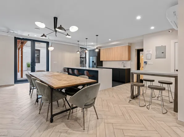 24-75 38th Street image 14 of 28