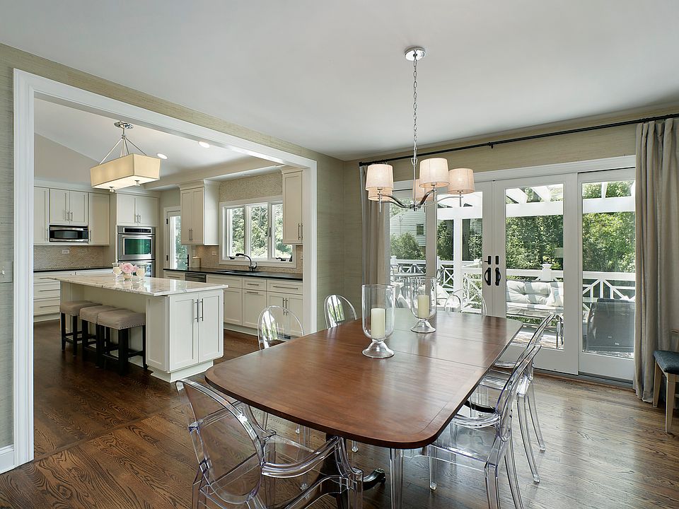 Dining Opens to Large Deck
