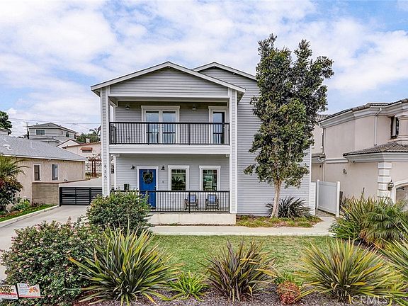 2nd image of 825 Center St