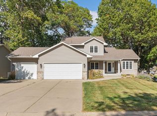 7014 46th St N, Oakdale, MN 55128