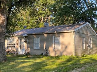 1413 S 3rd St, Mattoon, IL 61938